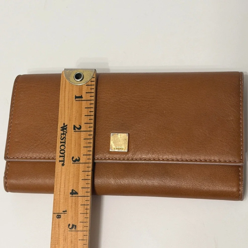 Lodis‎ Leather Classic Flap Snap Wallet Trifold Purse- Caramel Brown Card Holder